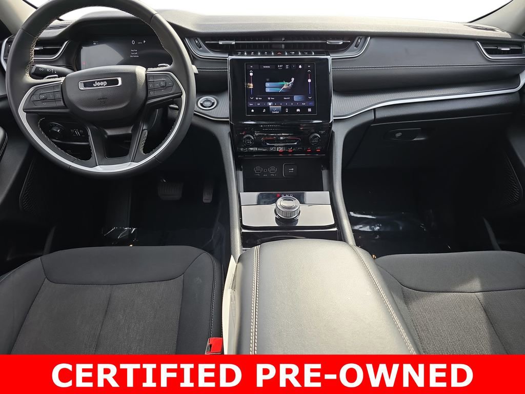 Used 2023 Jeep Grand Cherokee Laredo image 9