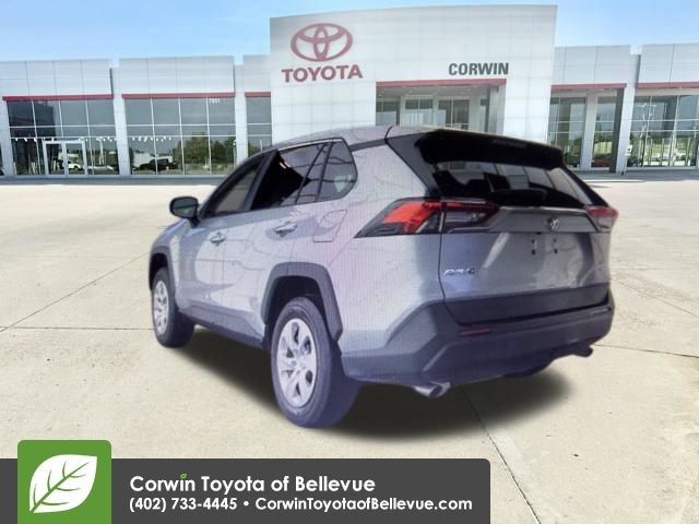 Used 2024 Toyota RAV4 LE image 9