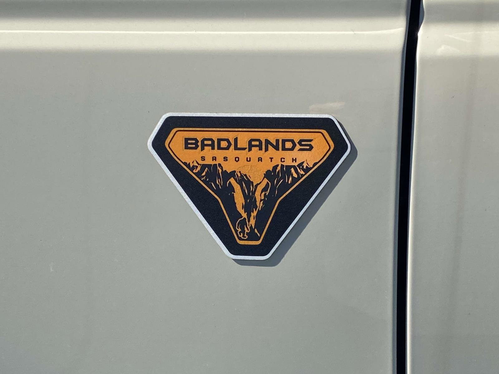 New 2025 Ford Bronco Badlands image 8