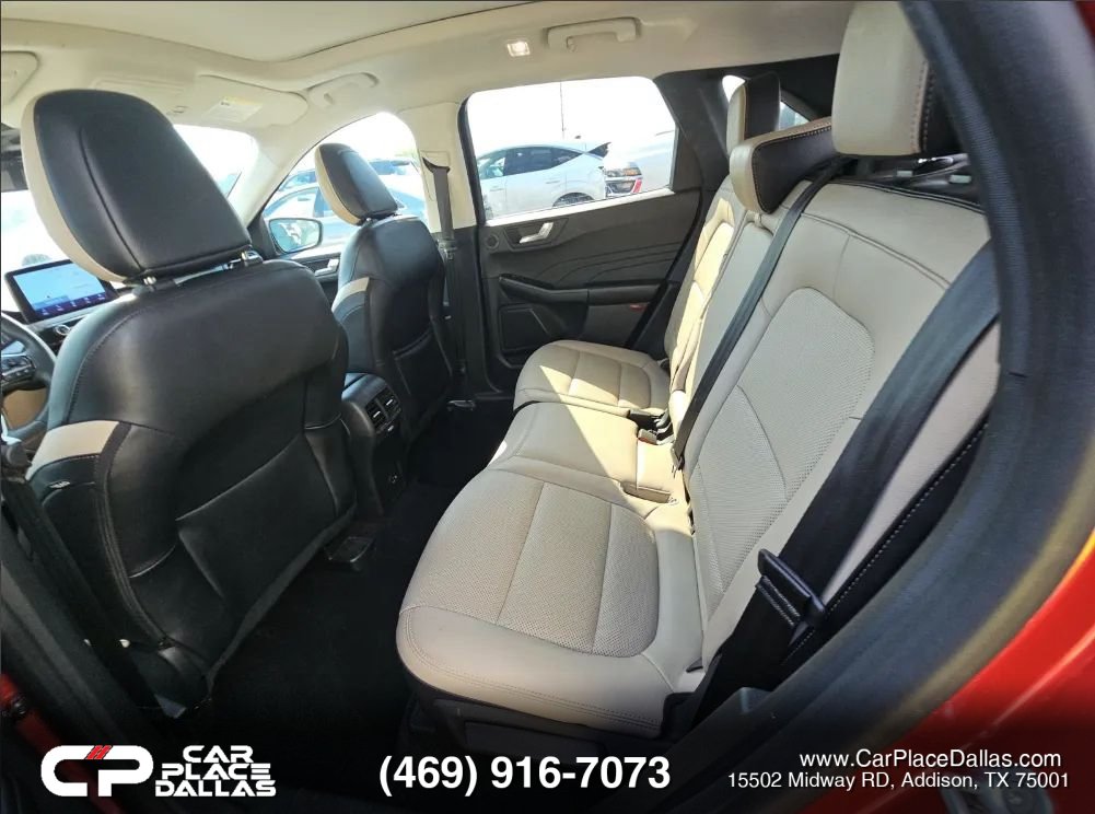 Used 2021 Ford Escape Titanium AWD/4WD image 9