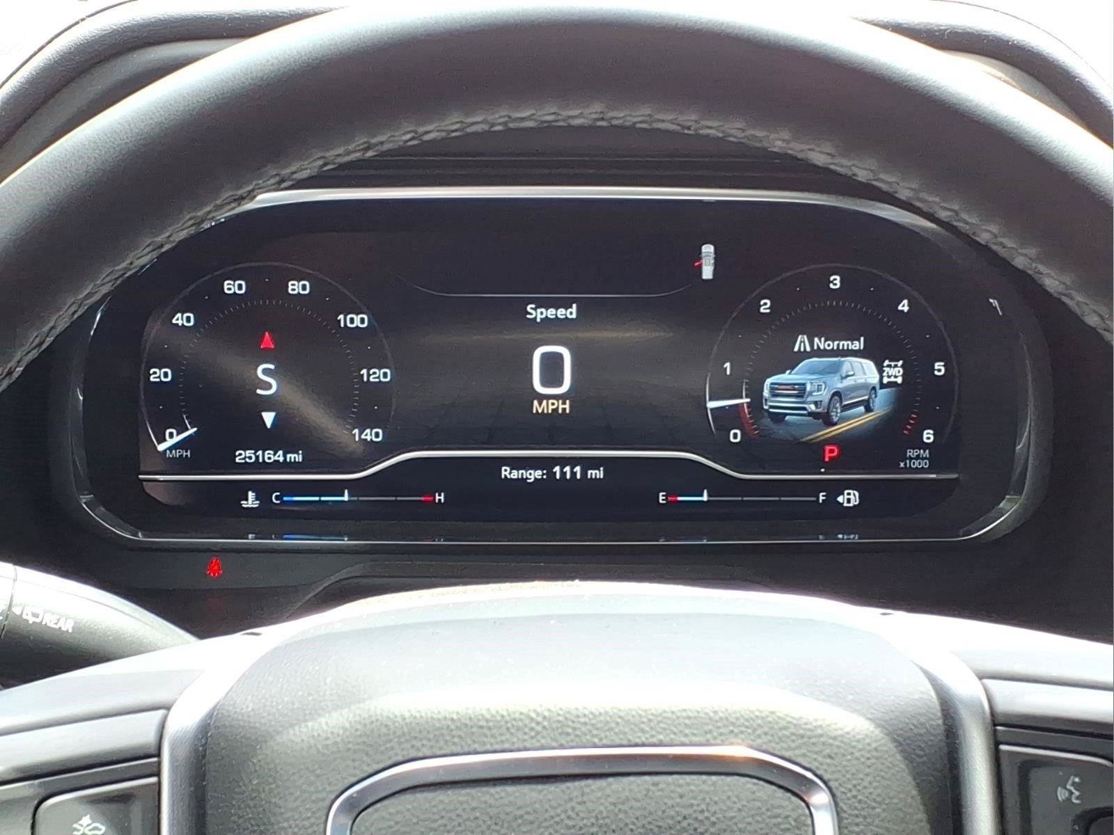 Used 2024 GMC Yukon SLT w/ SLT Luxury Package AWD/4WD image 10