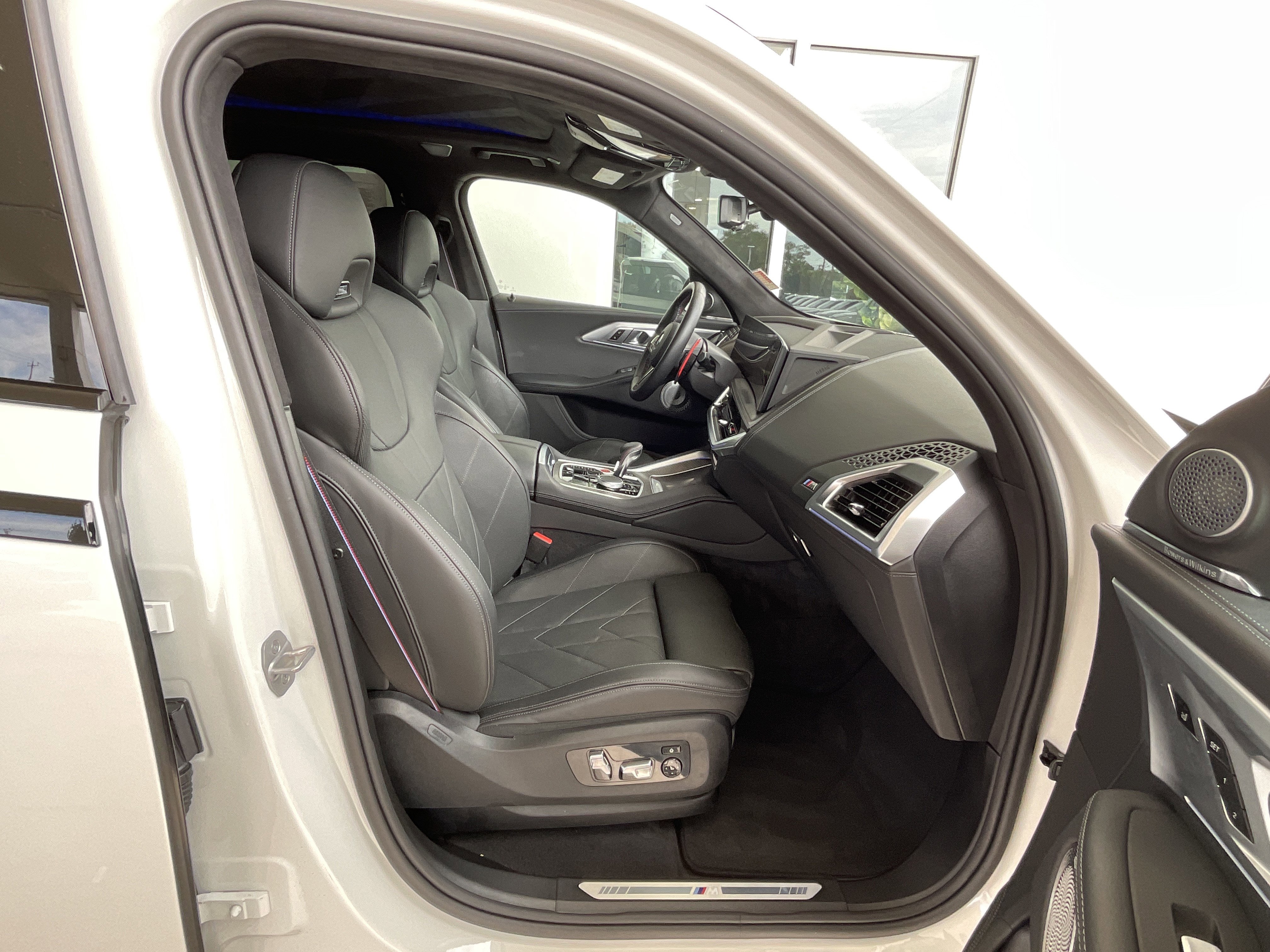 Used 2025 BMW XM image 21