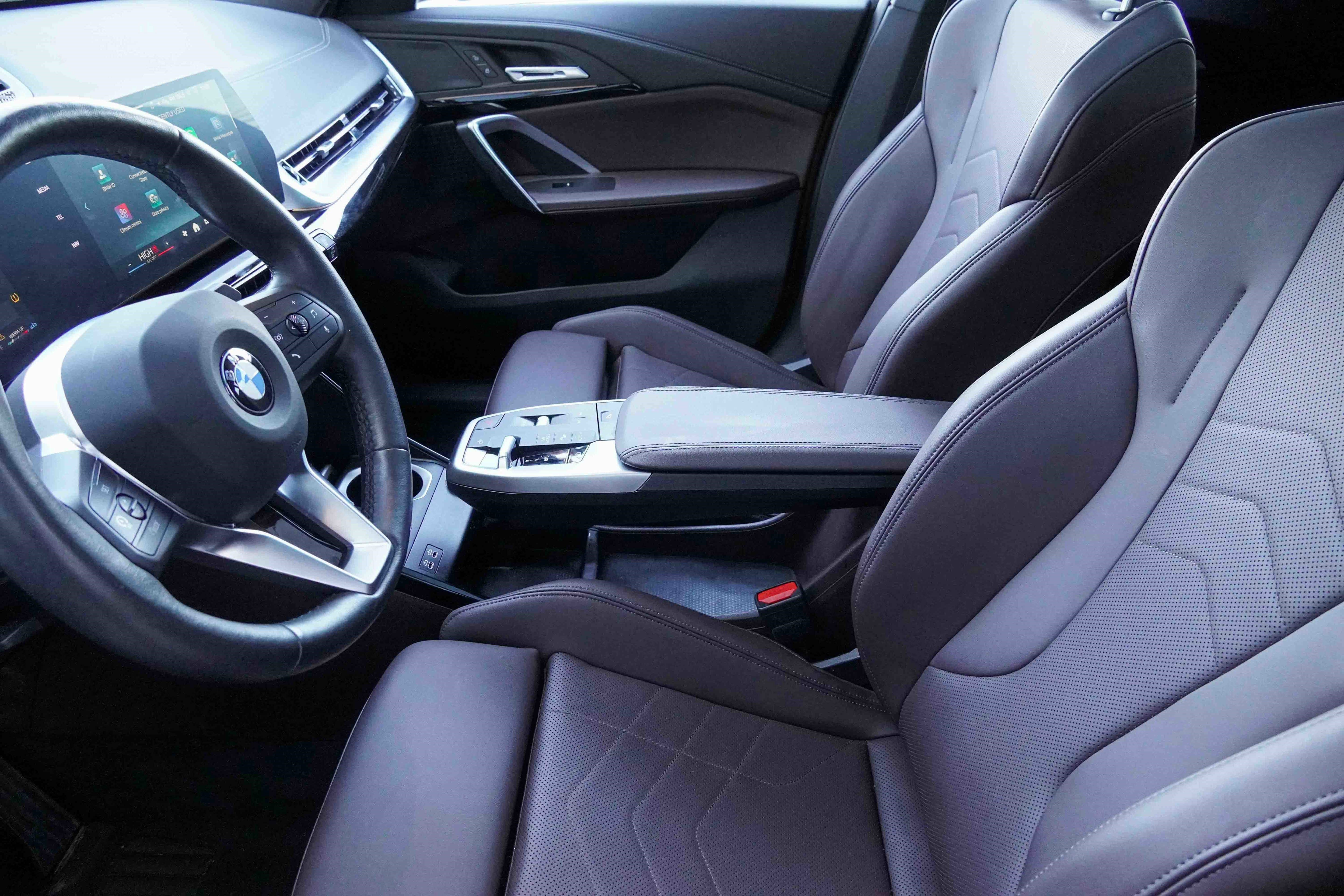 Certified 2025 BMW X2 xDrive28i image 11