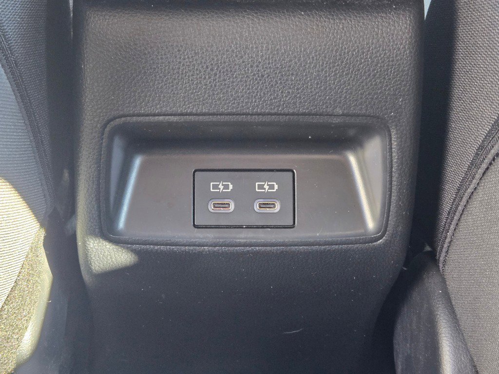 Used 2025 Toyota Corolla LE FWD image 14