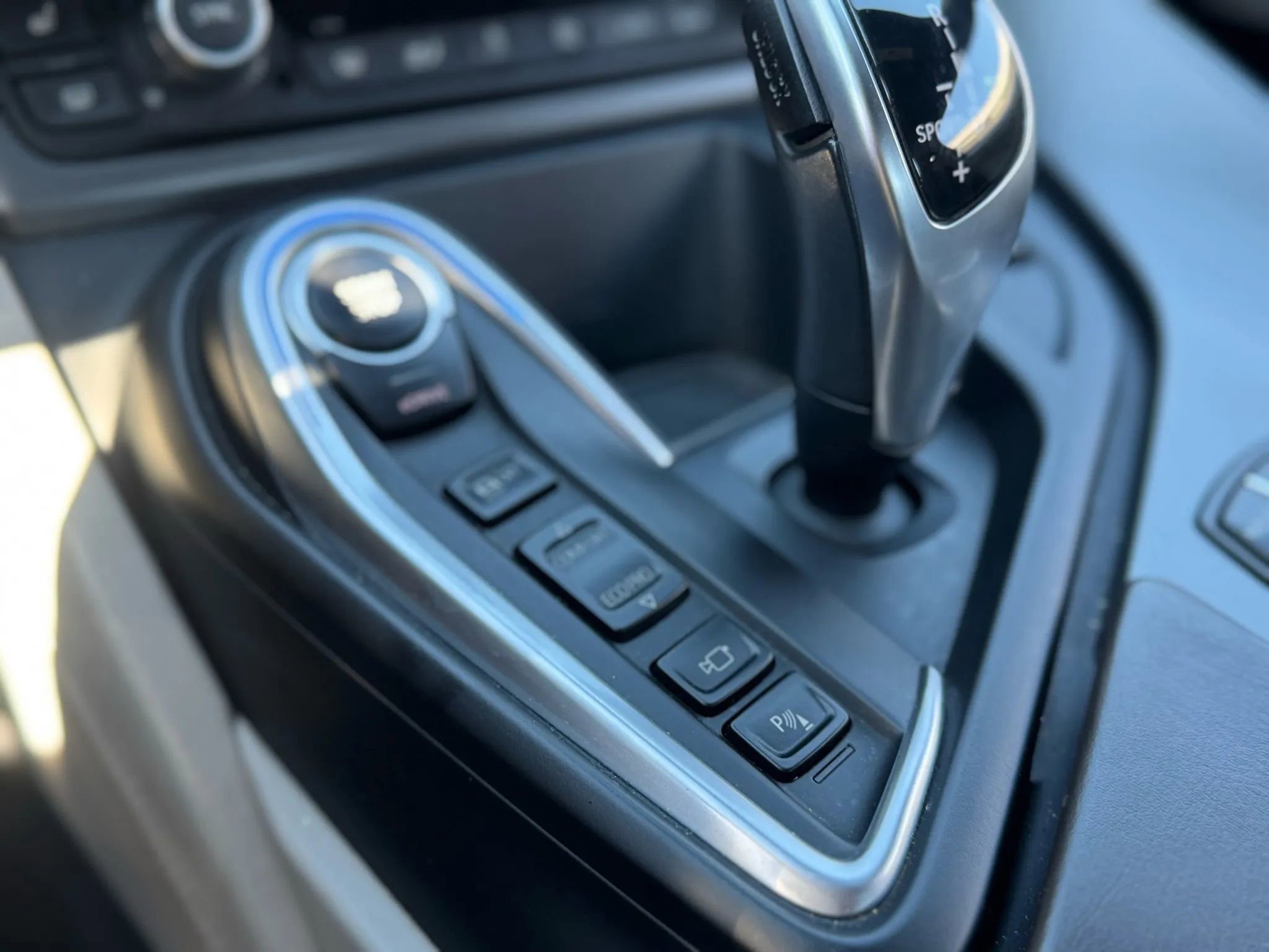 Used 2017 BMW i8 image 38