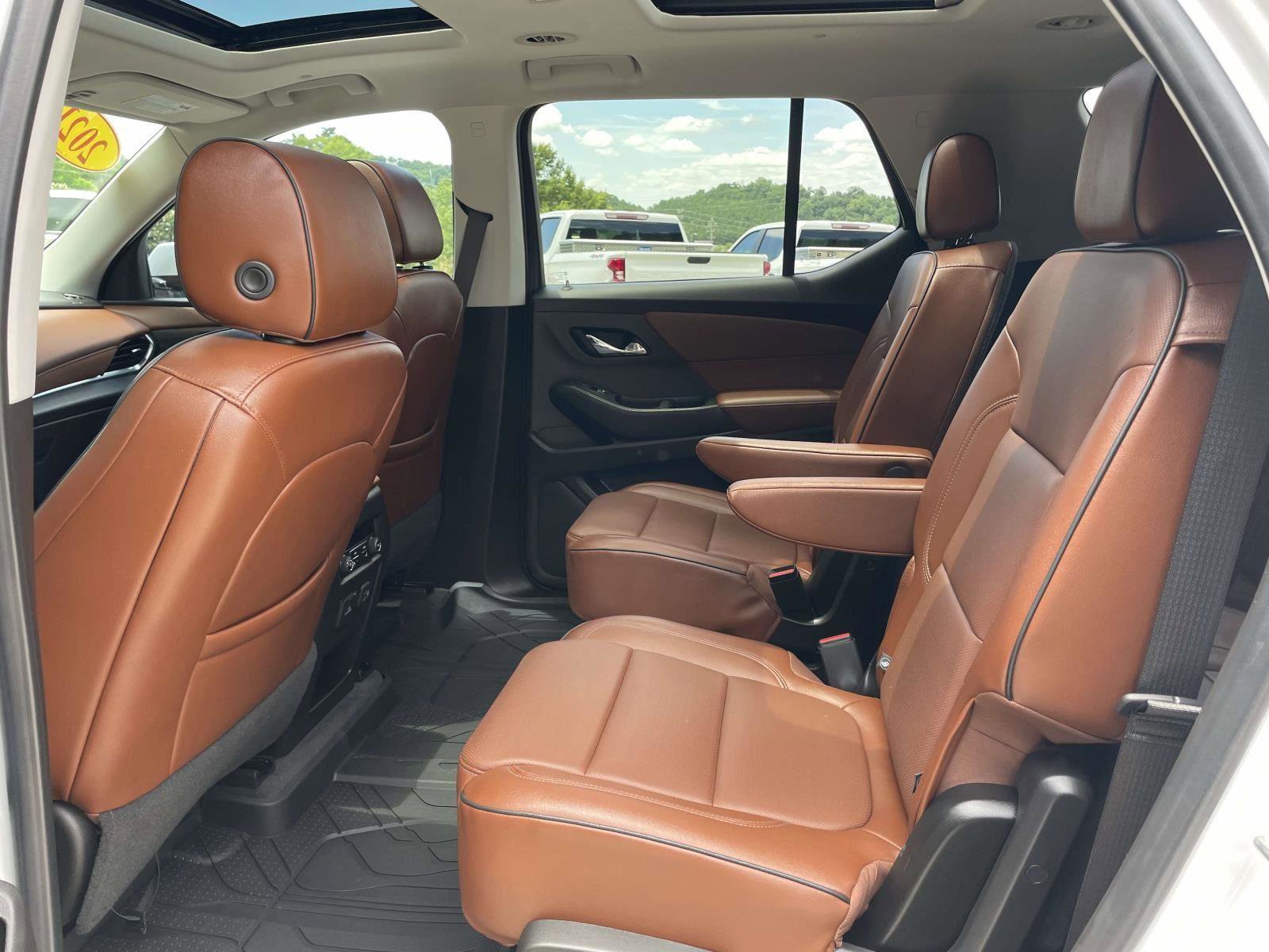 Used 2021 Chevrolet Traverse High Country w/ LPO, Floor Liner Package FWD image 3