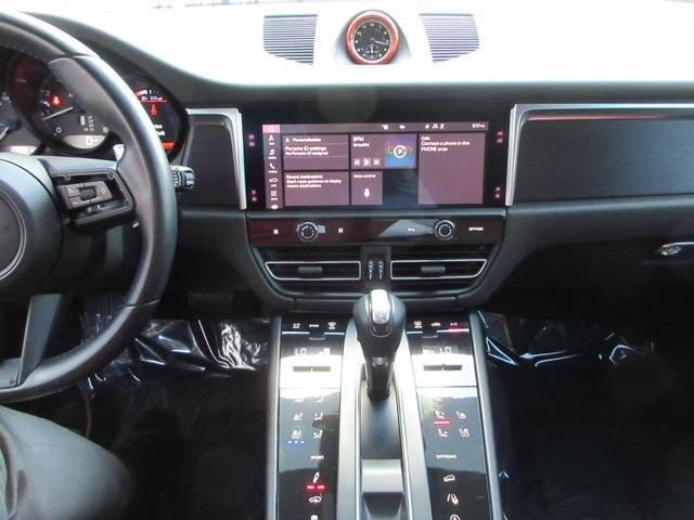 Used 2022 Porsche Macan GTS AWD/4WD image 39