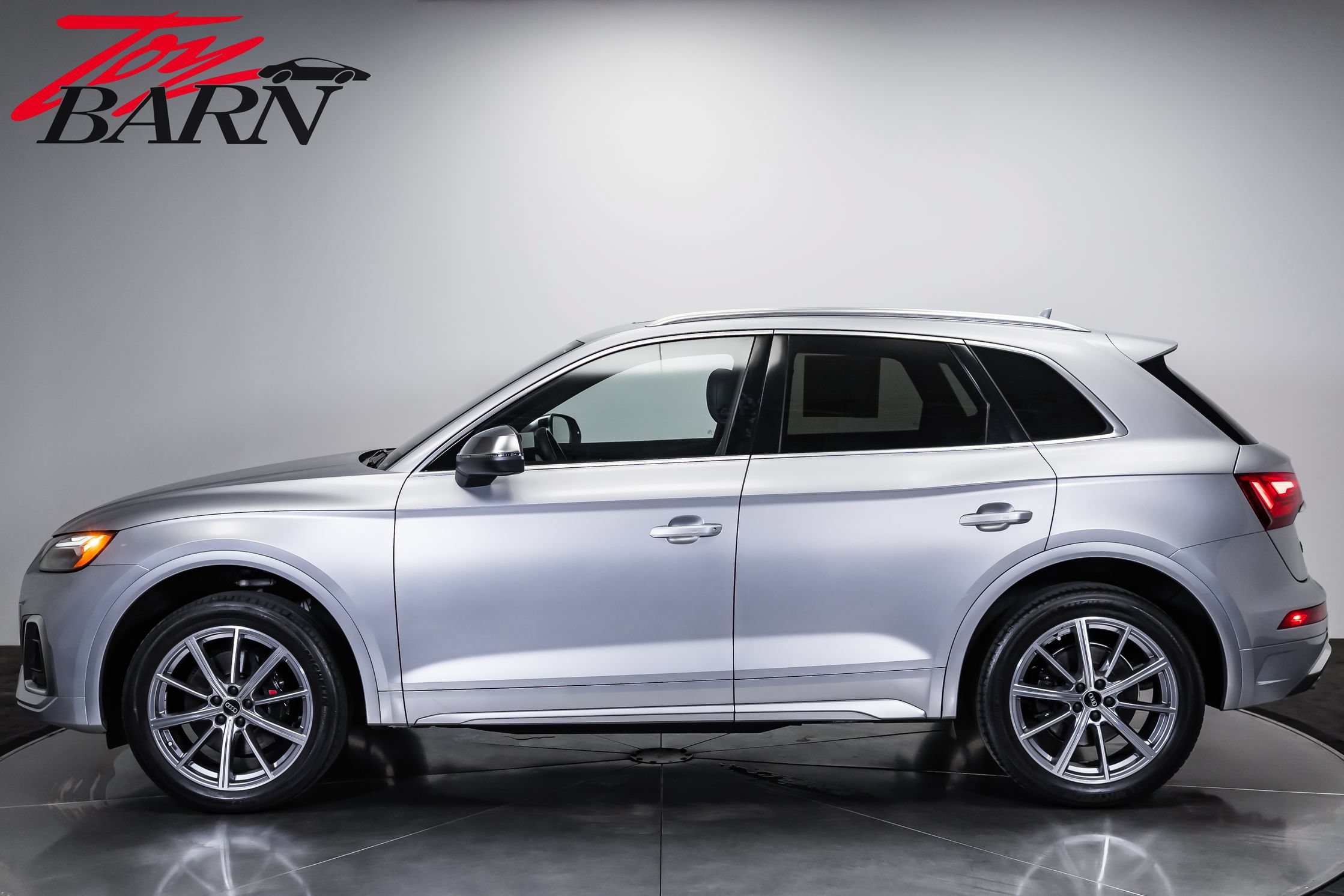 Used 2023 Audi SQ5 Premium Plus w/ Premium Plus Package AWD/4WD video 2