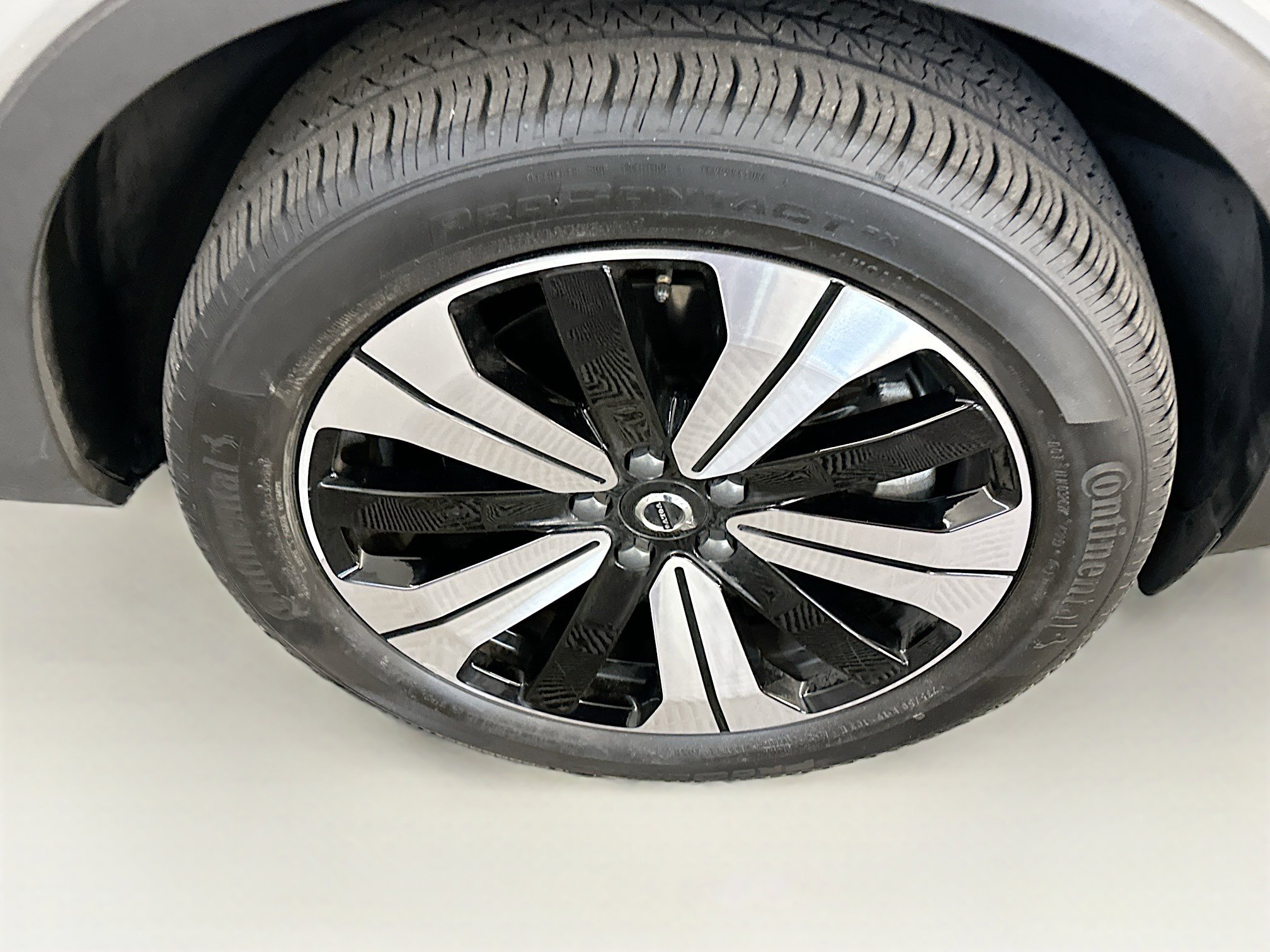 Used 2023 Volvo C40 P8 Recharge Plus AWD/4WD image 11