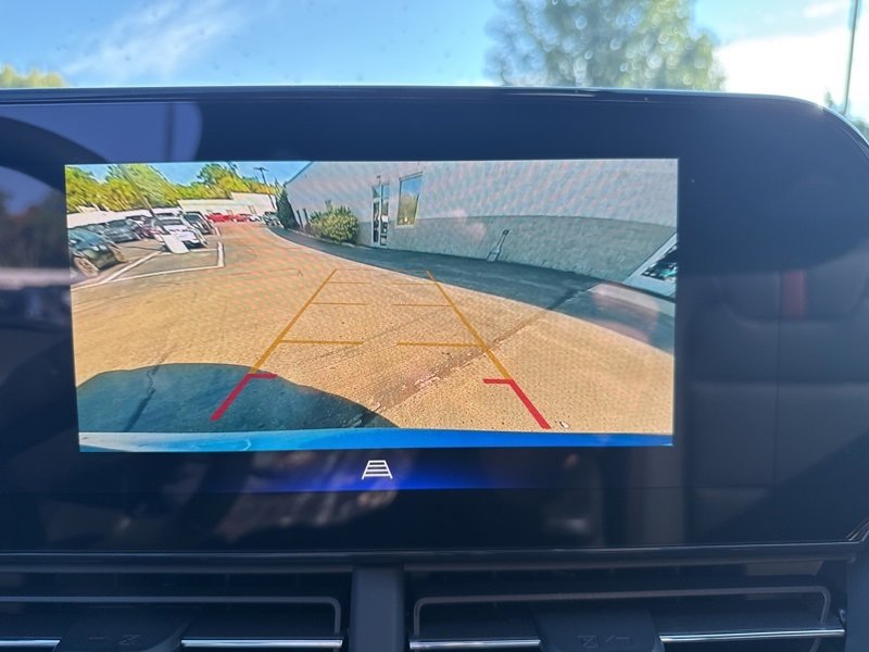 New 2025 Chevrolet Trax RS w/ Sunroof Package image 30