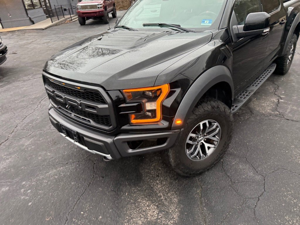 Used 2018 Ford F150 Raptor w/ Equipment Group 802A Luxury AWD/4WD image 32