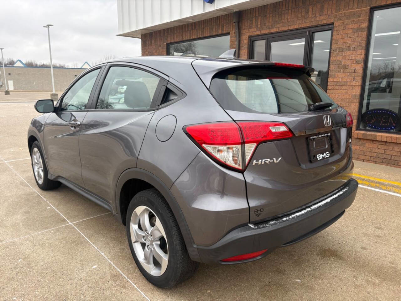 Used 2020 Honda HR-V LX image 4