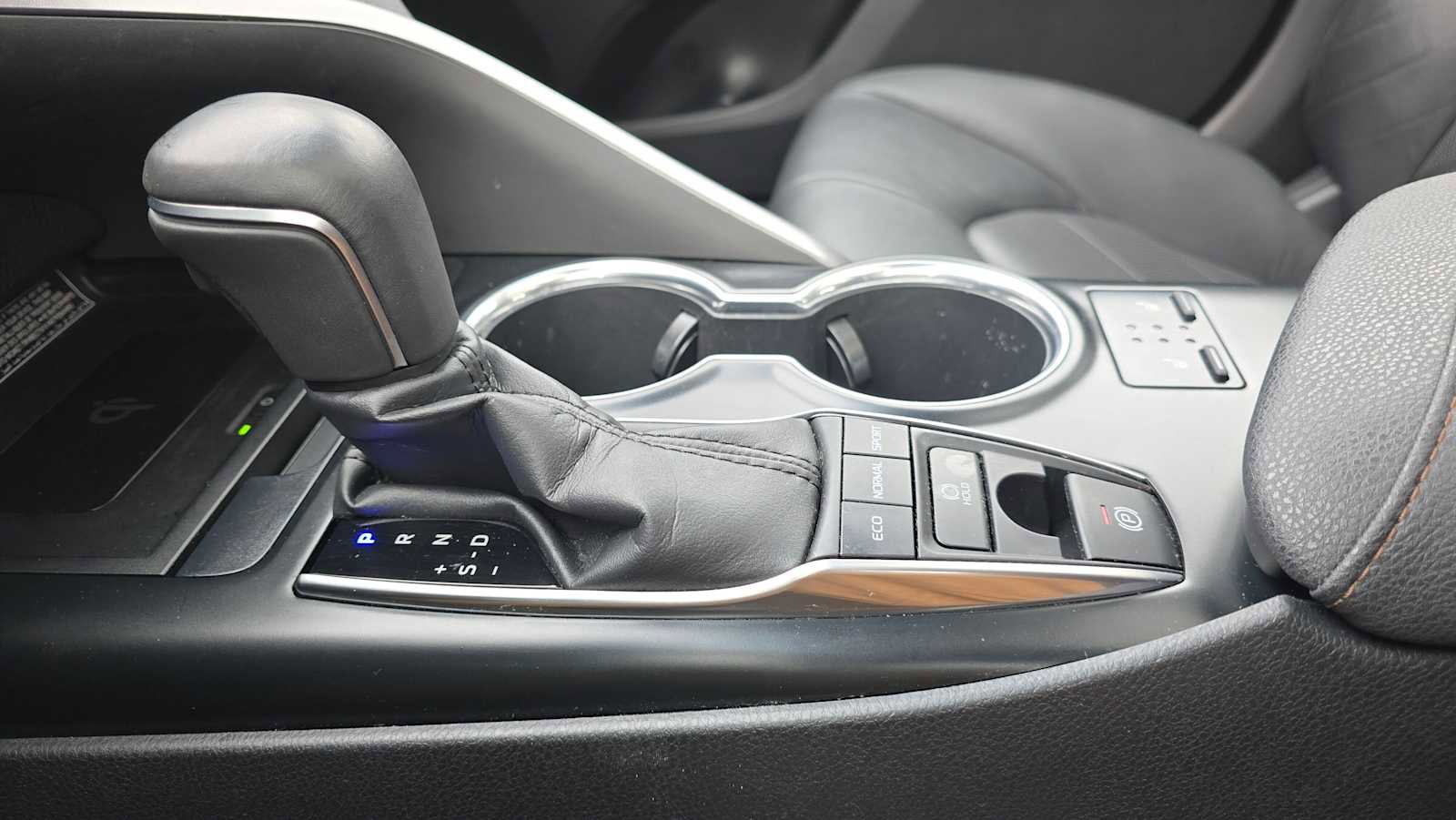 Certified 2018 Toyota Camry XLE image 30