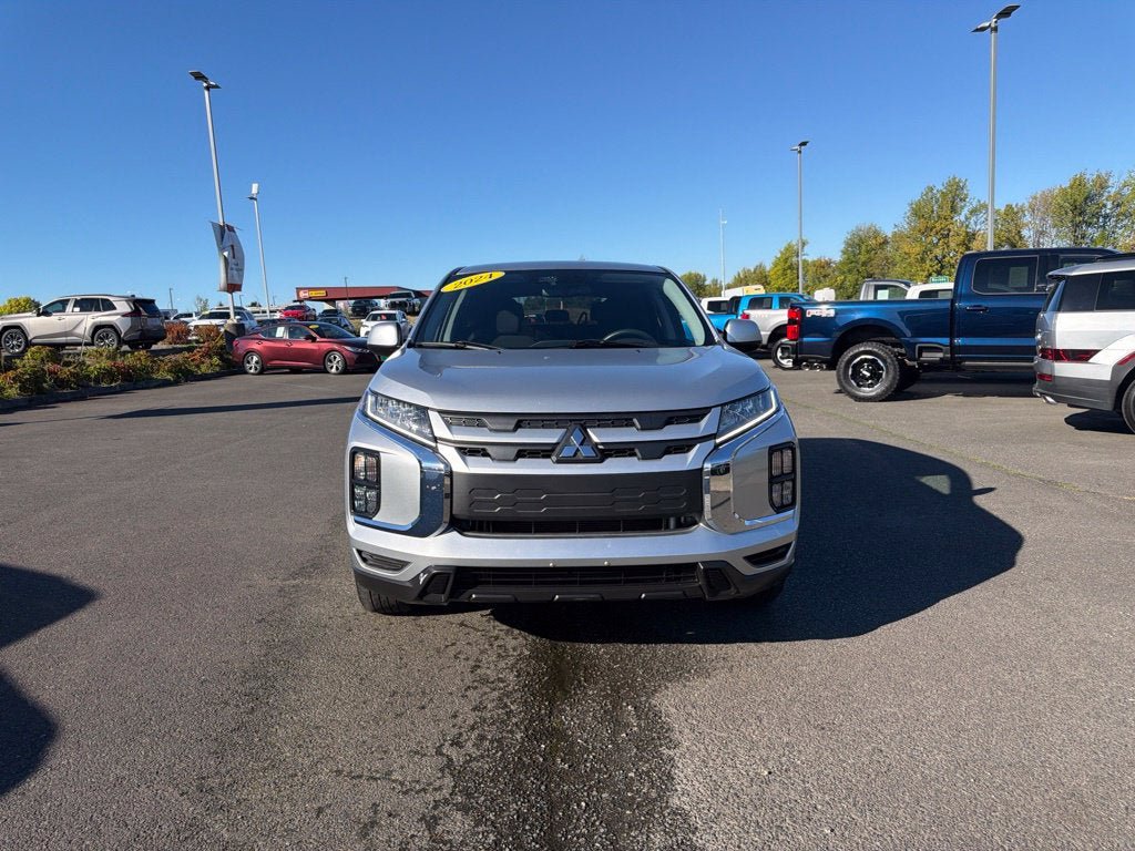 Used 2024 Mitsubishi Outlander Sport ES AWD/4WD image 3