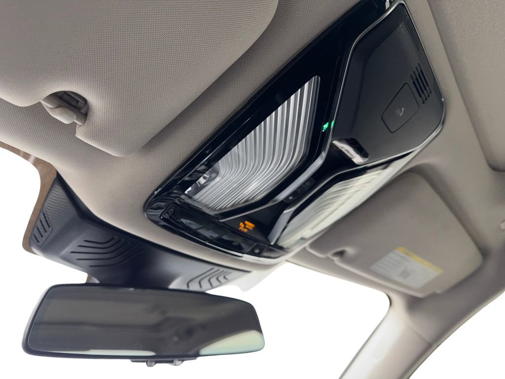 Used 2022 BMW 740i image 73