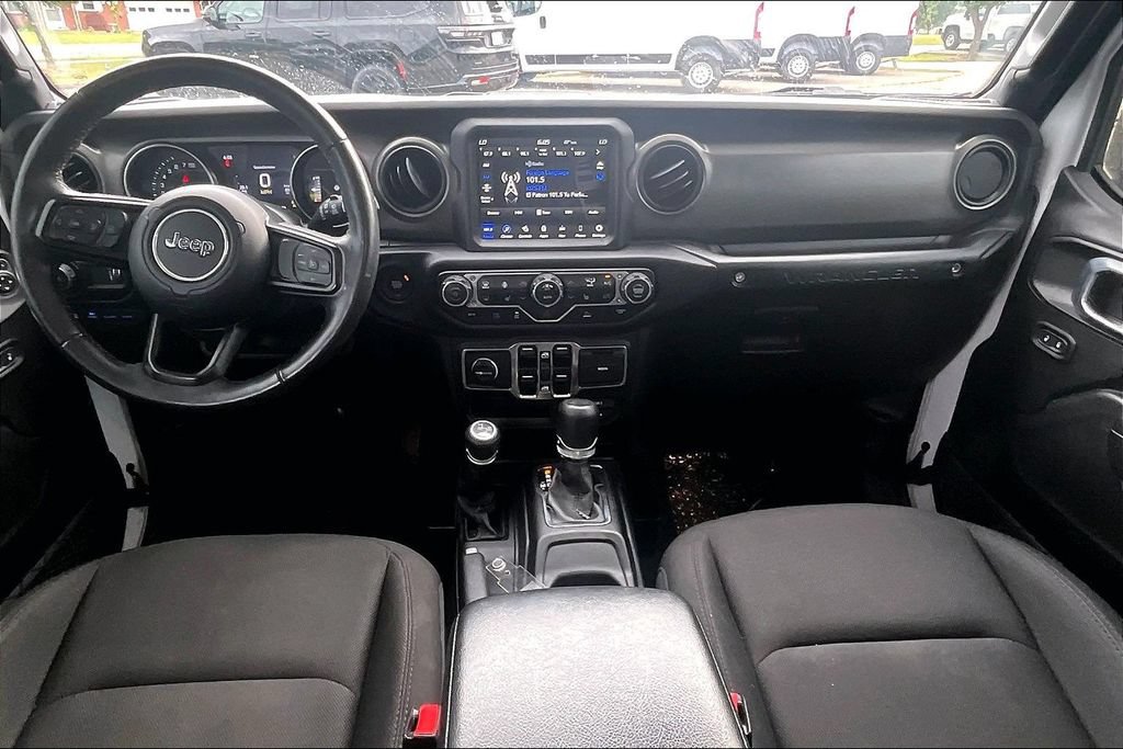 Used 2023 Jeep Wrangler Unlimited w/ Cold Weather Group AWD/4WD image 11