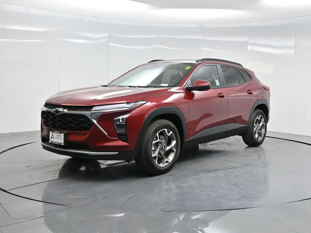 Used 2025 Chevrolet Trax LT w/ LT Convenience Package image 65