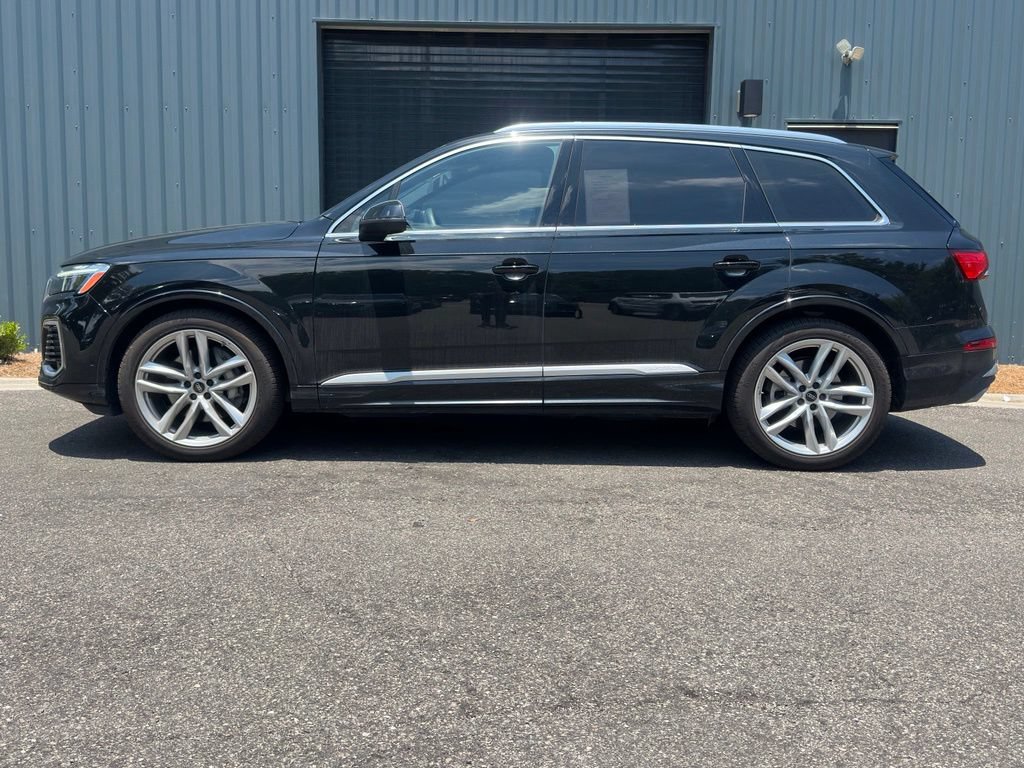 Used 2025 Audi Q7 3.0T Premium Plus w/ Premium Plus Package AWD/4WD image 4
