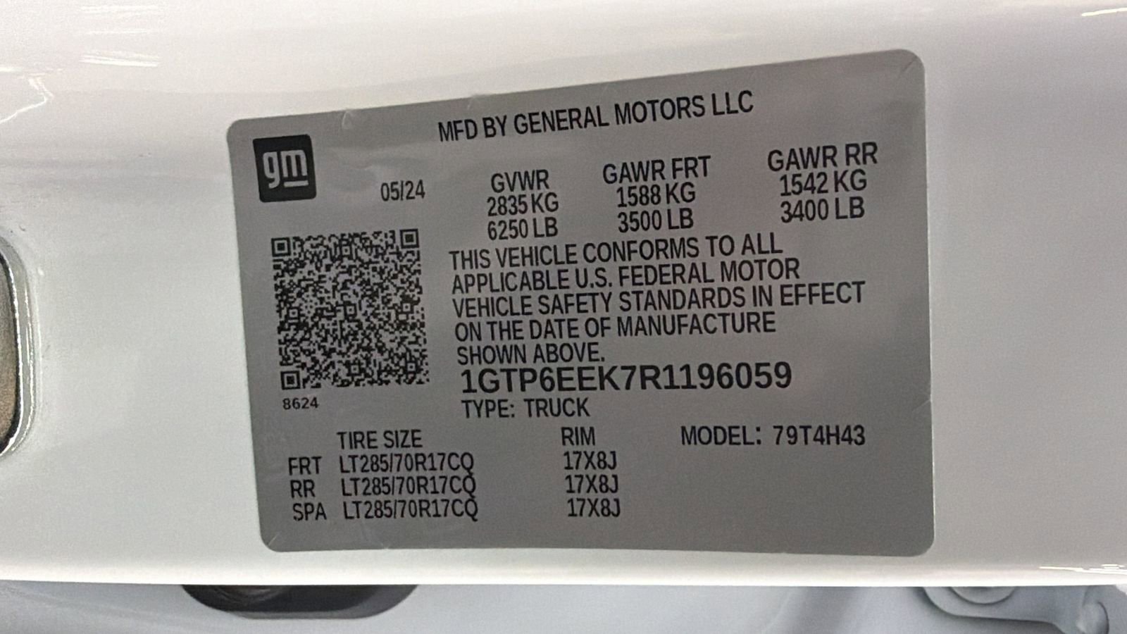 Used 2024 GMC Canyon AT4X image 40