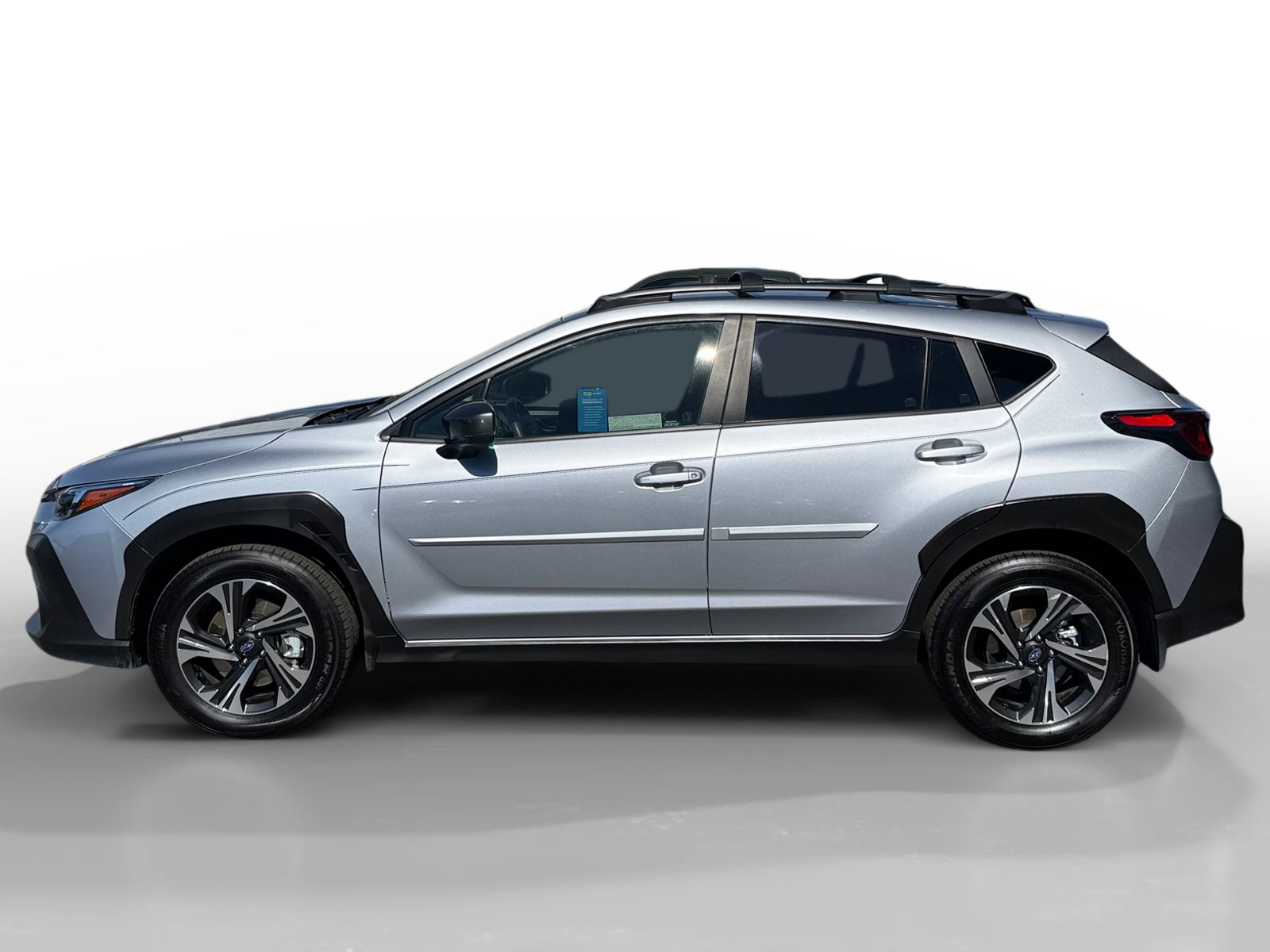 Used 2025 Subaru Crosstrek 2.5i Premium AWD/4WD image 2