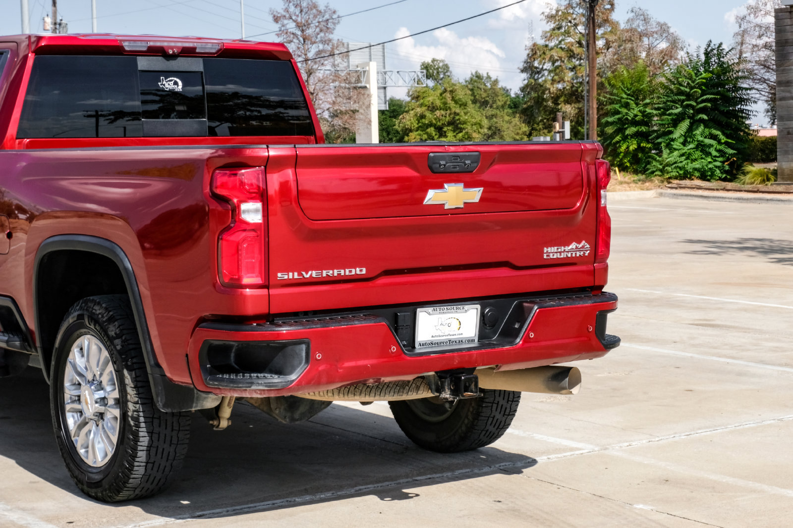 Used 2023 Chevrolet Silverado 2500 High Country w/ Technology Package AWD/4WD image 15