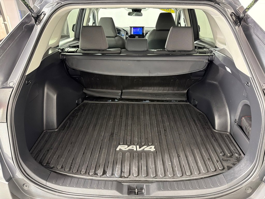Used 2023 Toyota RAV4 XLE image 21