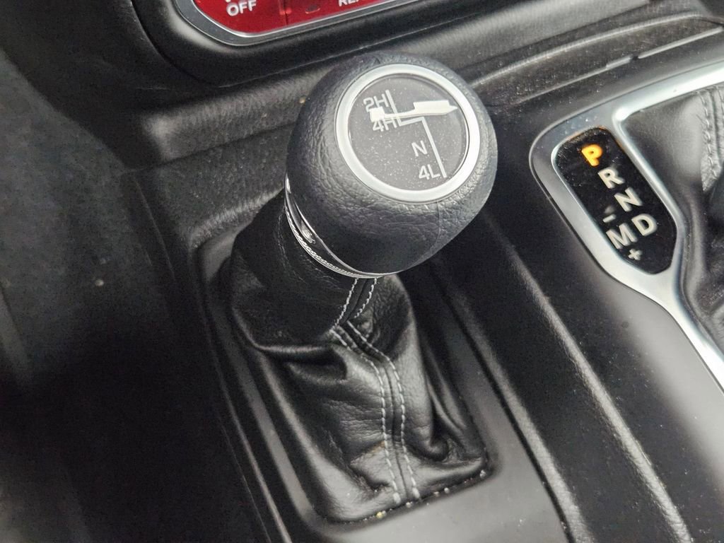 Certified 2024 Jeep Gladiator Willys image 30