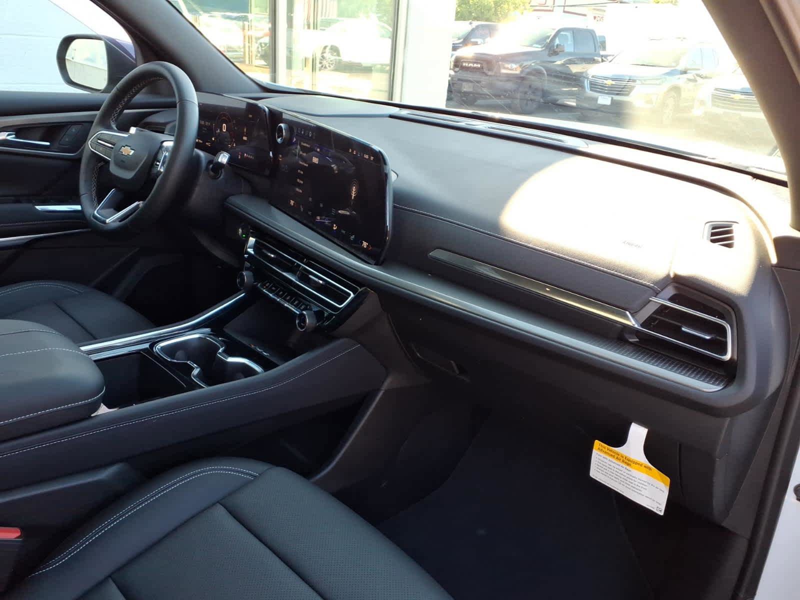 Used 2026 Chevrolet Traverse LT w/ Sun and Wheel Package AWD/4WD image 22