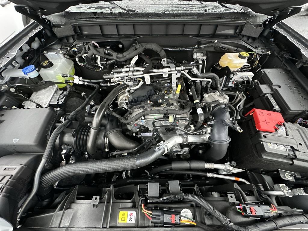 New 2025 Ford Bronco 4-Door image 24