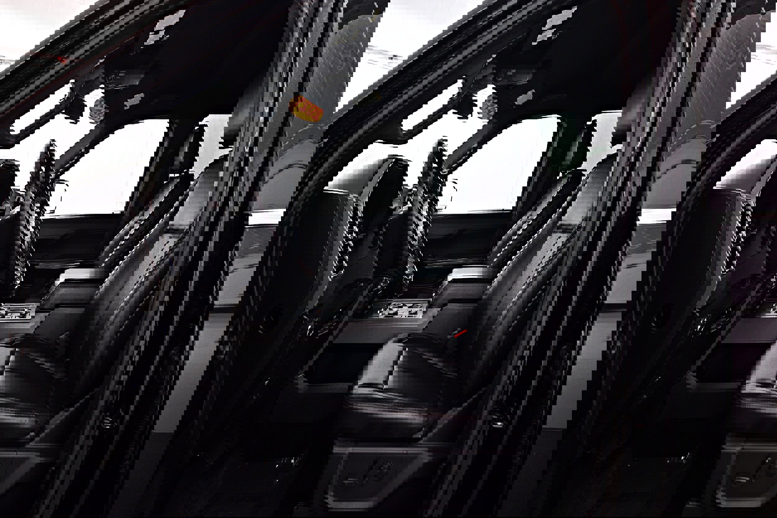 Used 2021 Ford Expedition XLT image 5