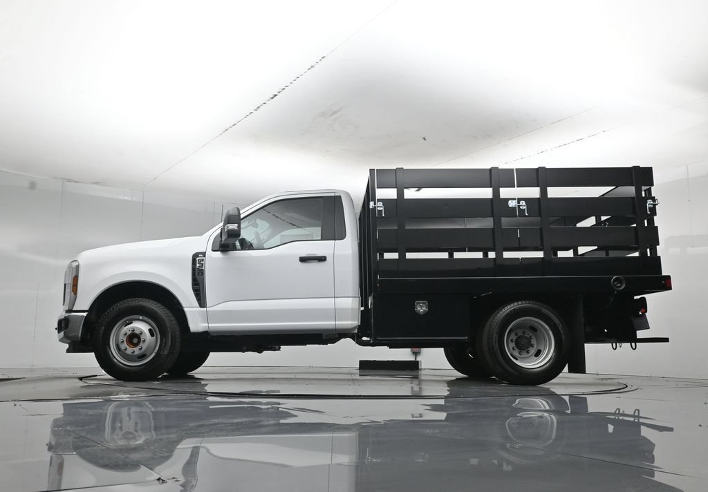 New 2026 Ford F350 XL w/ XL Chrome Package RWD image 7