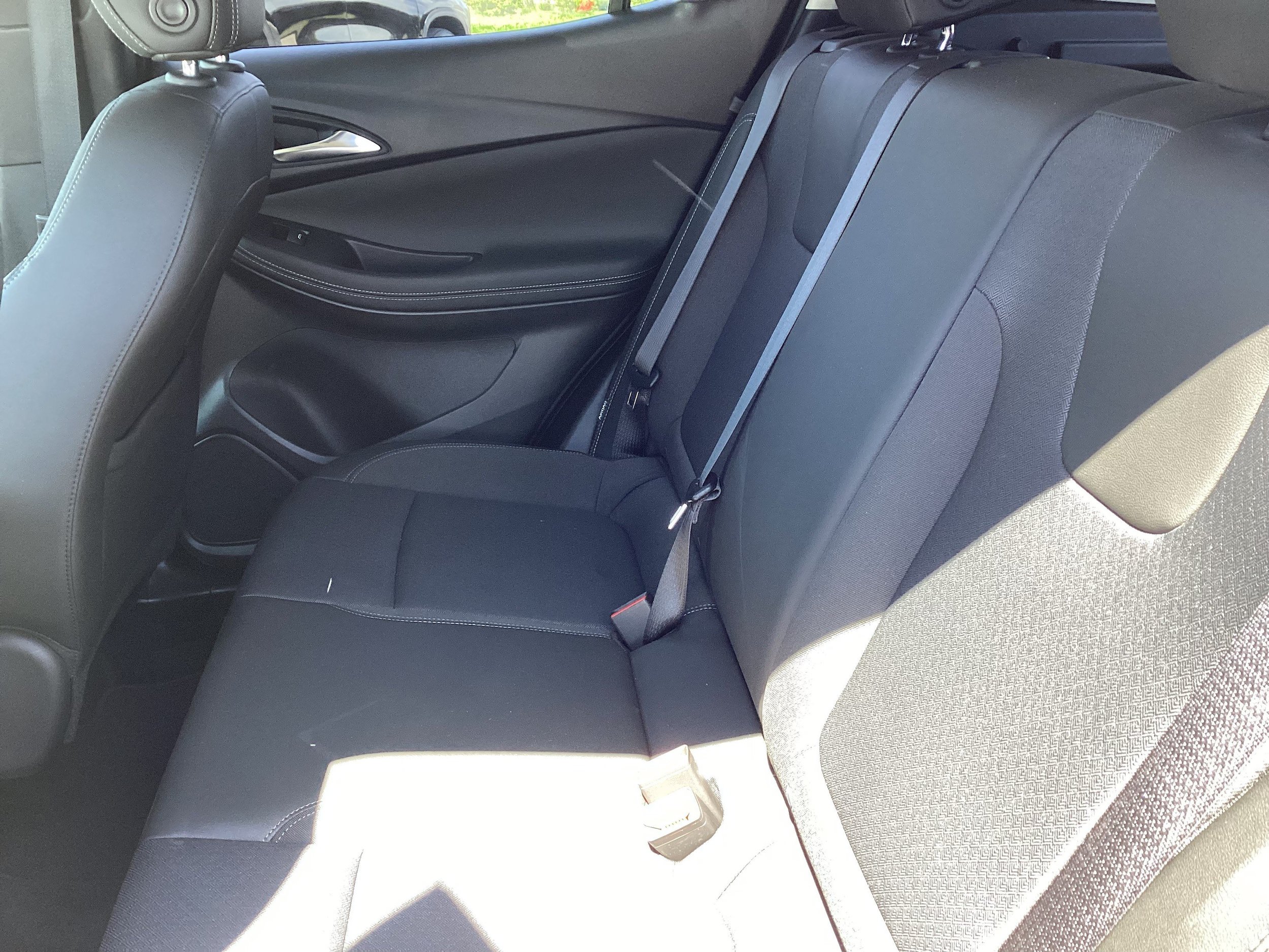 Used 2025 Buick Encore GX Preferred AWD/4WD image 13