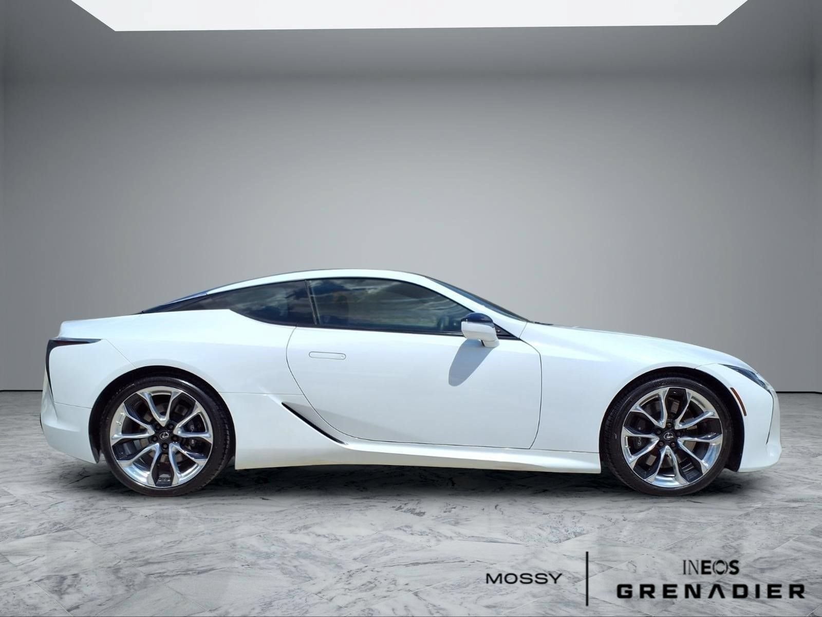 Used 2018 Lexus LC 500 Coupe w/ Sport Package RWD image 8