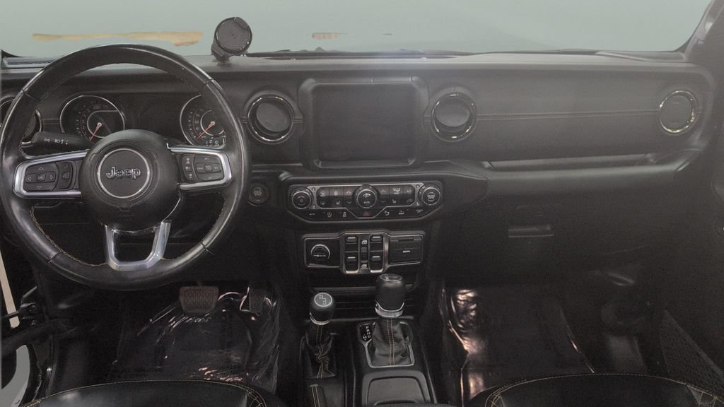 Used 2023 Jeep Wrangler Unlimited Sahara AWD/4WD image 18