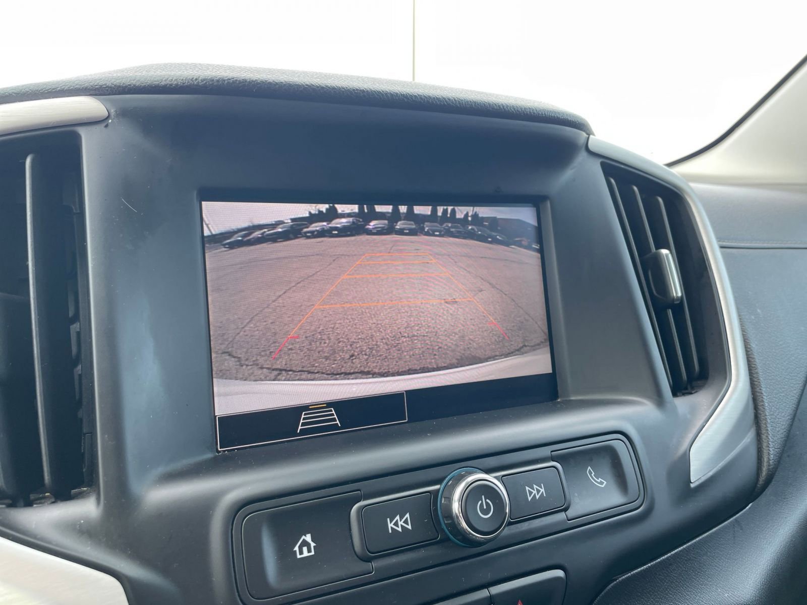 Used 2024 GMC Terrain SLE image 22