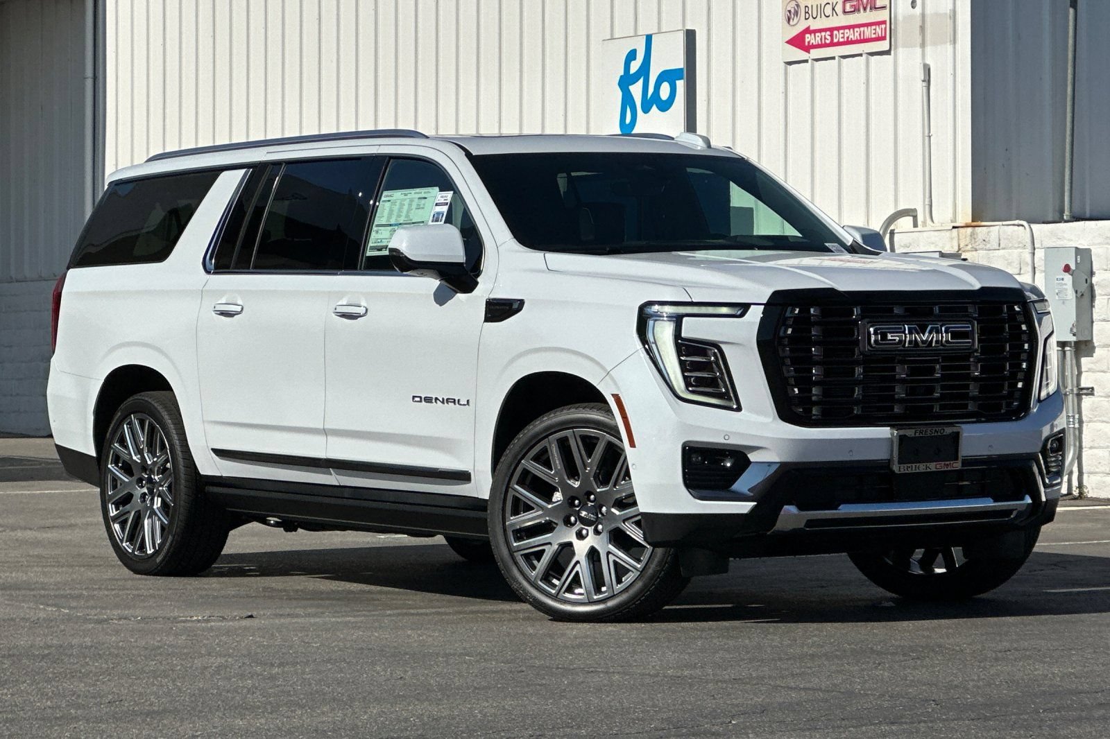 New 2026 GMC Yukon XL Denali Ultimate AWD/4WD image 2