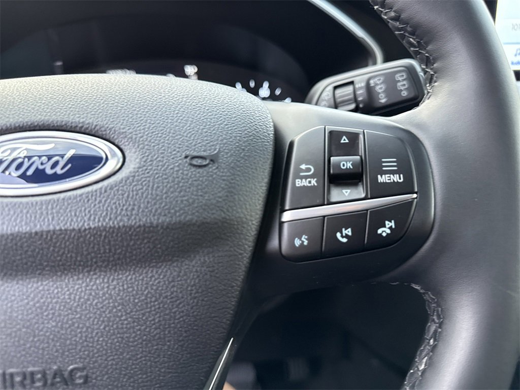 Used 2022 Ford Escape SE w/ SE Sport Appearance Package image 24