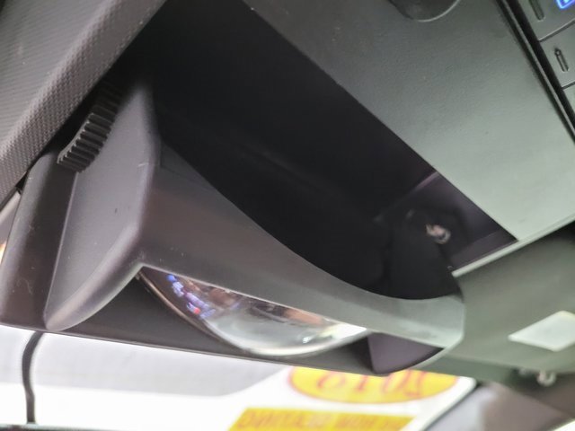 Used 2018 Dodge Grand Caravan SXT image 34