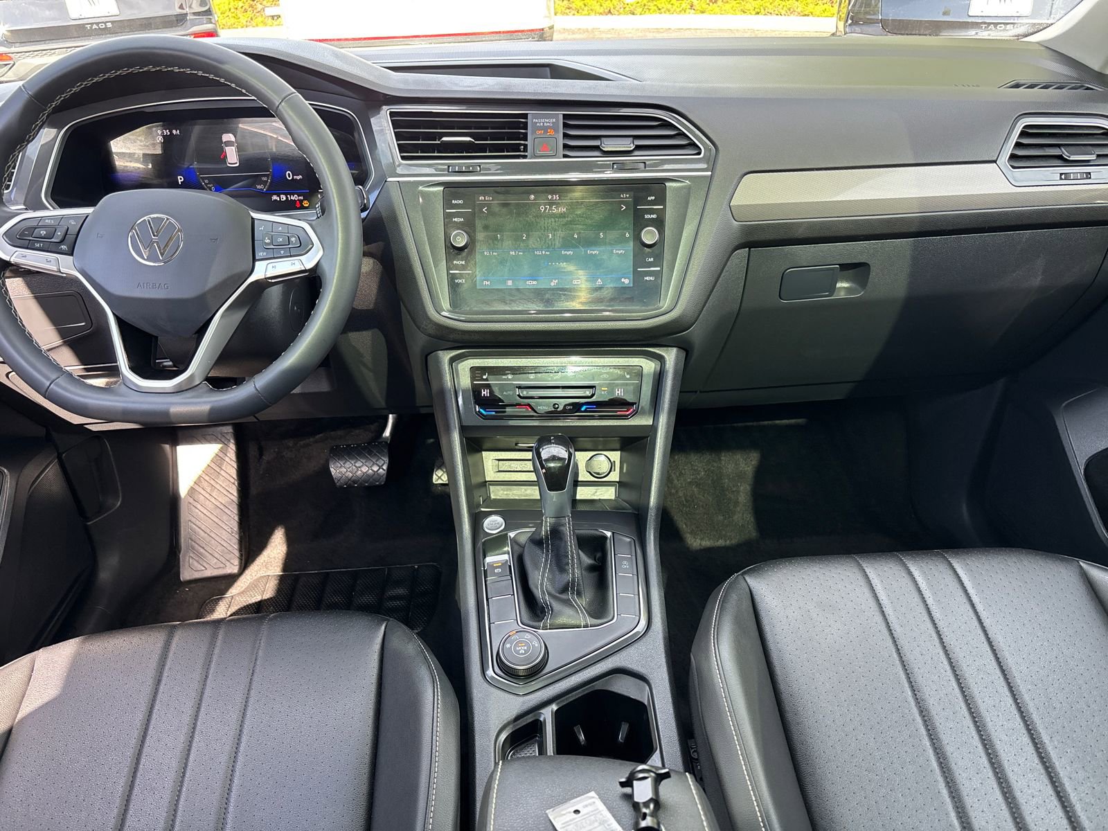 Certified 2024 Volkswagen Tiguan SE AWD/4WD image 29