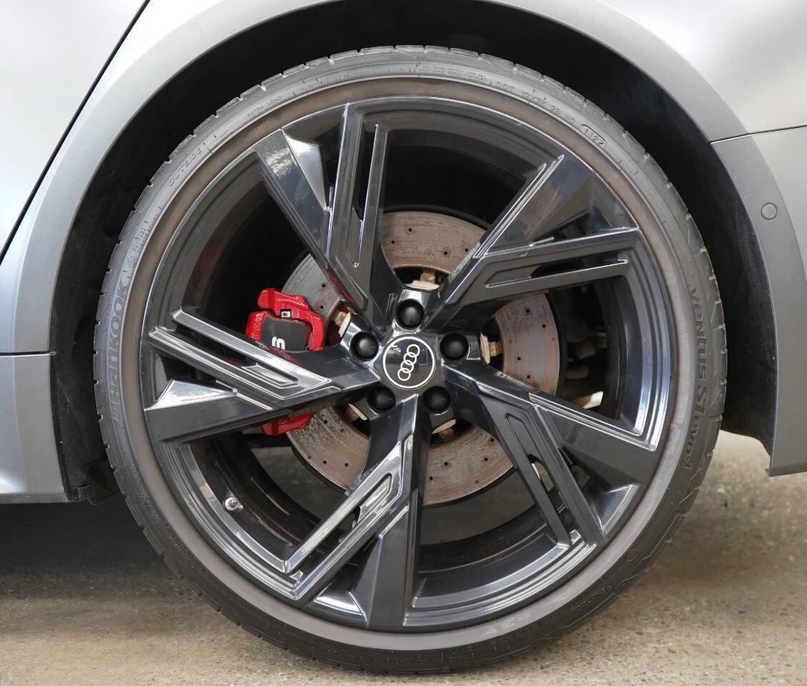 Used 2022 Audi RS 6 AWD/4WD image 12