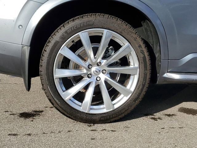 Used 2016 Volvo XC90 T6 Momentum w/ Momentum Plus Package image 5
