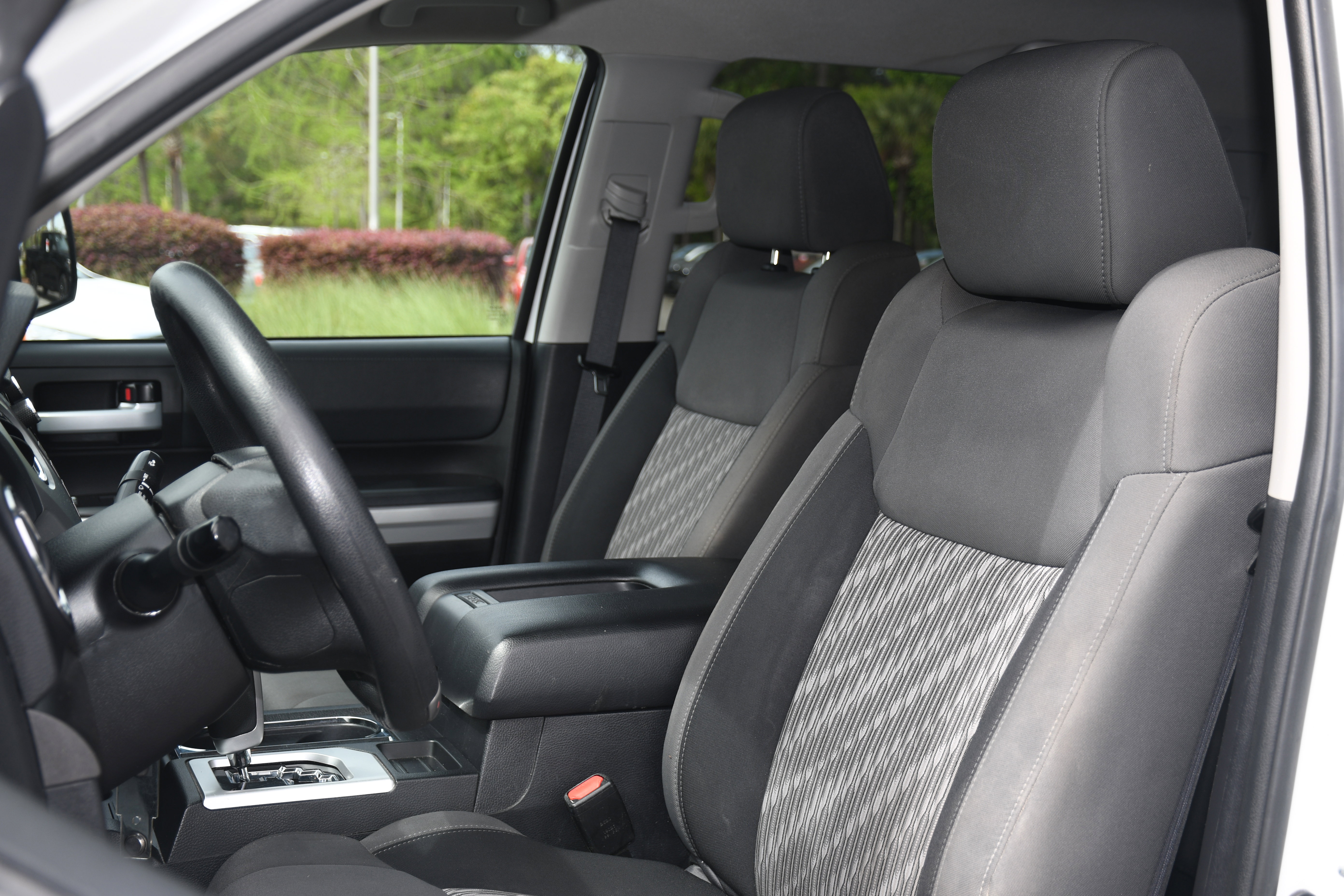 Used 2021 Toyota Tundra SR5 w/ SR5 Upgrade Package RWD image 11