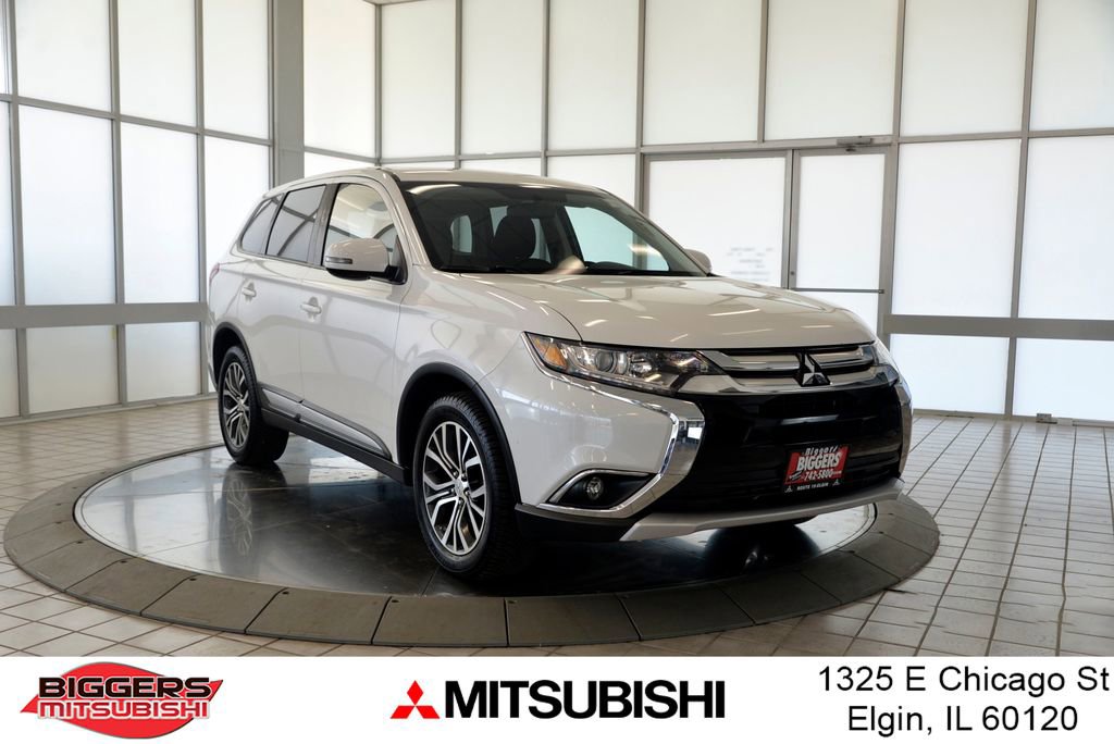 Used 2017 Mitsubishi Outlander SE AWD/4WD image 1