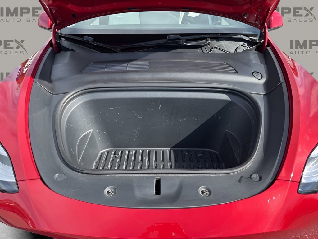 Used 2021 Tesla Model Y Long Range image 37