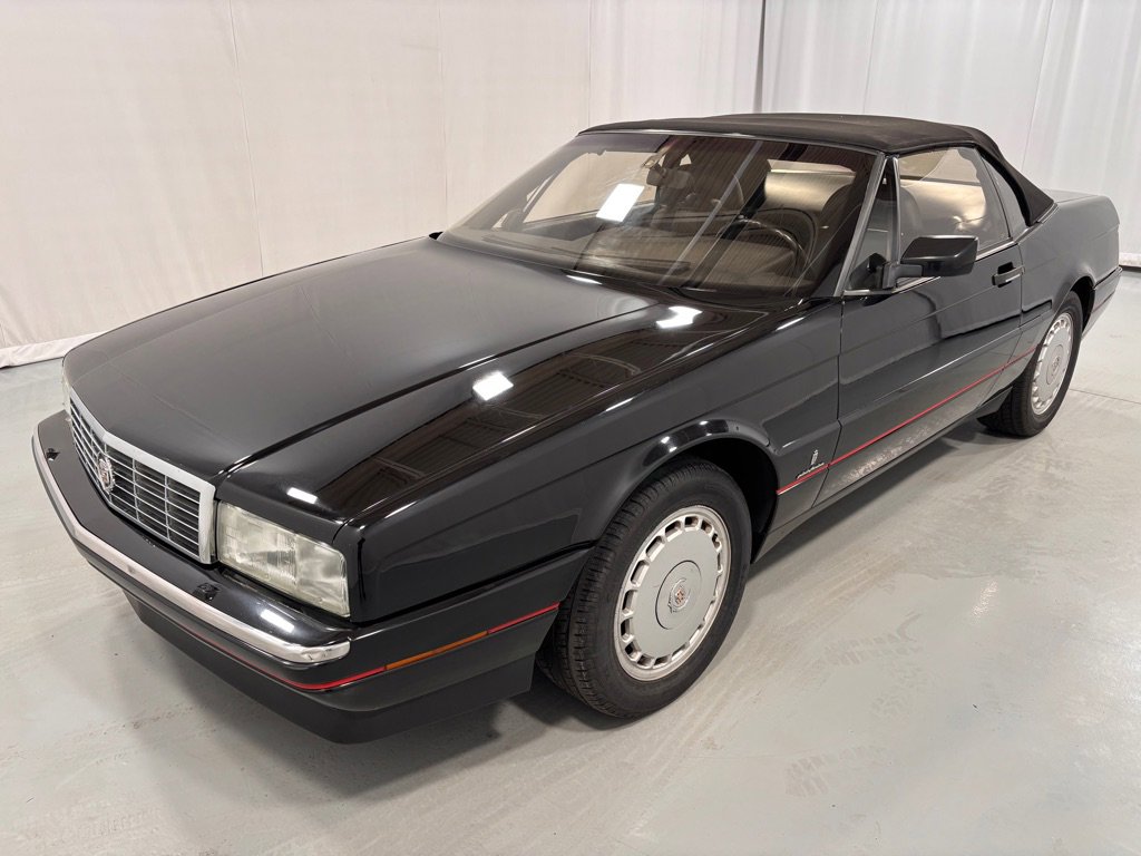 Used 1992 Cadillac Allante image 1