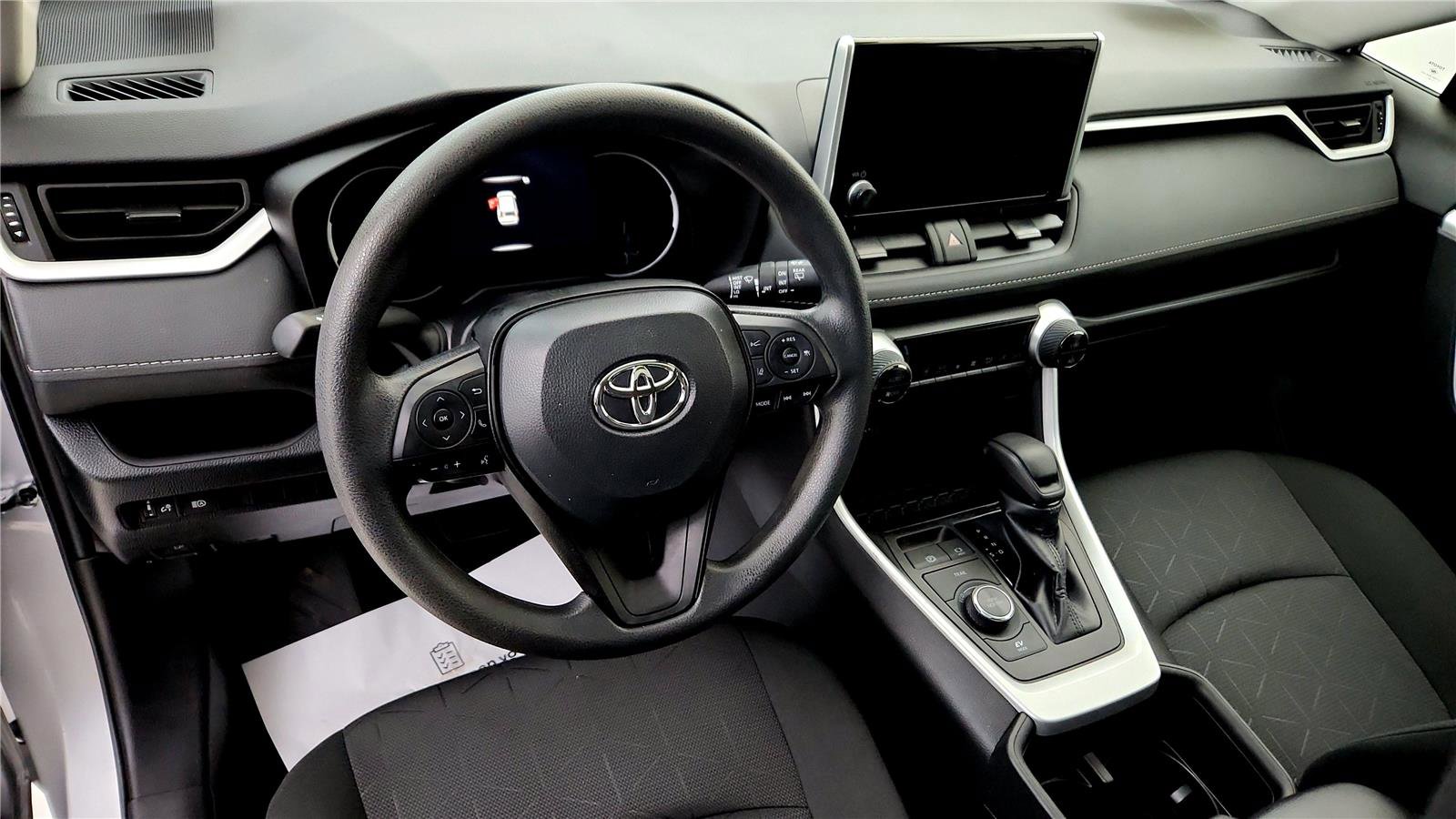 Used 2024 Toyota RAV4 XLE w/ Convenience Package image 24