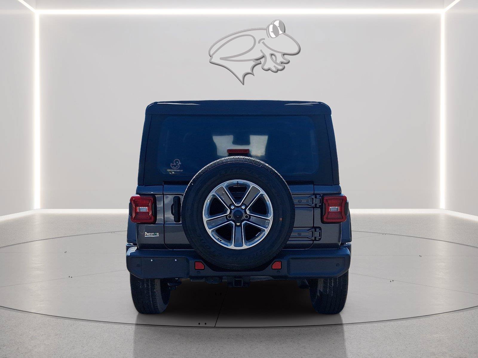 Used 2021 Jeep Wrangler Unlimited Sahara w/ LED Lighting Group AWD/4WD image 4