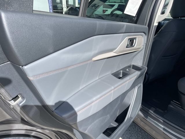 New 2026 Ford Explorer Active RWD image 22