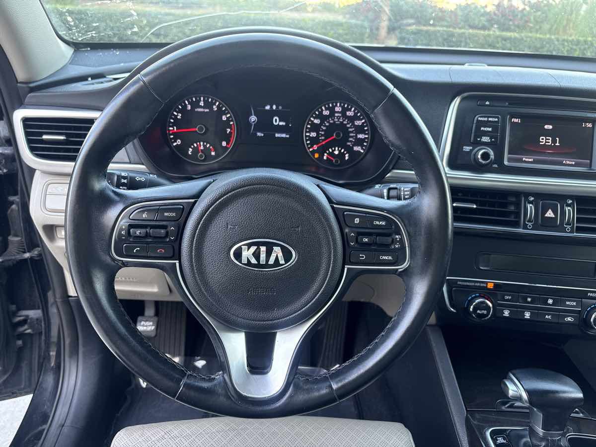 Used 2016 Kia Optima EX image 25