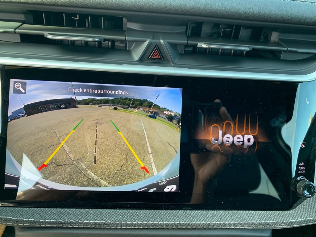 New 2026 Jeep Cherokee Laredo AWD/4WD image 19